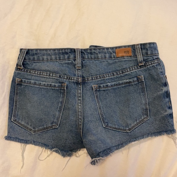 RSQ boyfriend cut off shorts - Picture 2 of 3